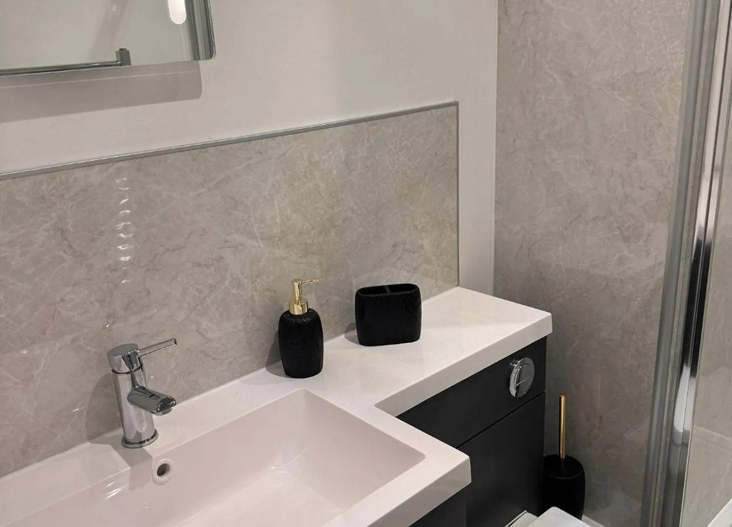 Hull Hideaway - Modern Apartment For 4 Kingston upon Hull