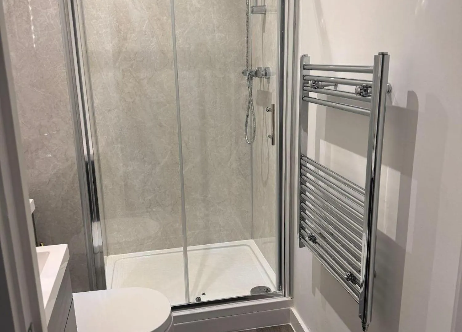 Hull Hideaway - Modern Apartment For 4 Kingston upon Hull 0*,